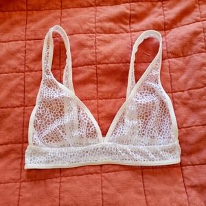 Underbares Everday Bra in White Never Worn Medium